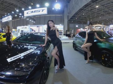 Car show model shooting footage 车展模特拍摄