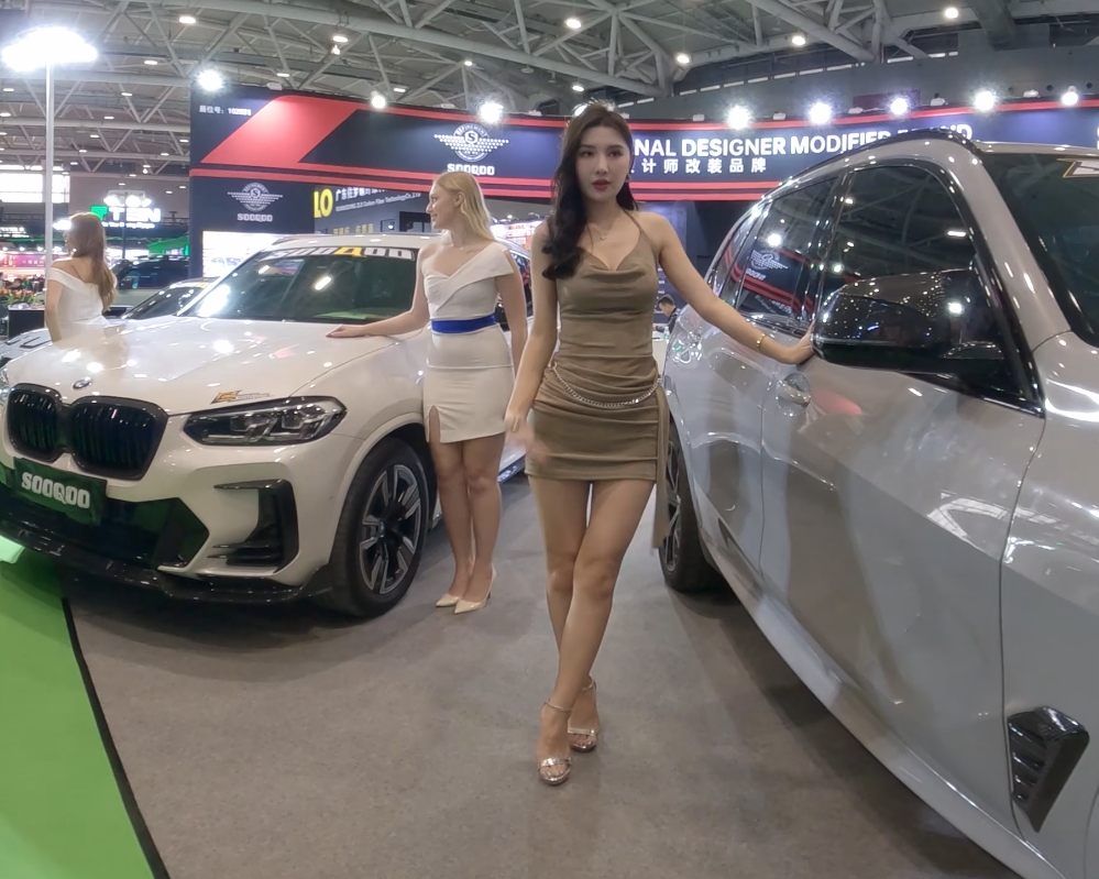 小露娜 shenzhen jiuzhou modified car show 3D VR